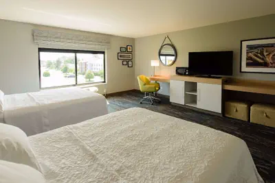 Photo 5 - Hampton Inn Superior Duluth