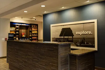 Photo 2 - Hampton Inn Superior Duluth