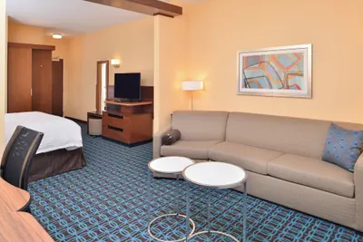 Photo 5 - Fairfield Inn & Suites by Marriott Warrensburg