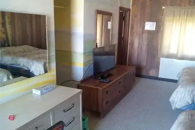 Photo 4 - Mountaineer Motel