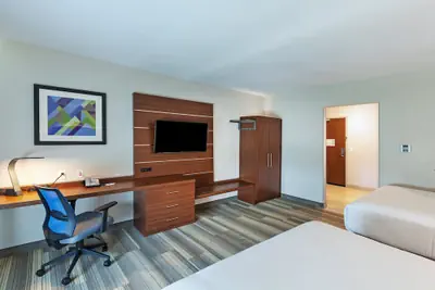 Photo 5 - Holiday Inn Express & Suites Tulsa South - Woodland Hills by IHG