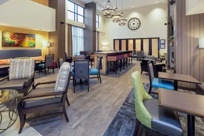Photo 2 - Hampton Inn & Suites Morgantown / University Town Centre
