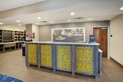 Photo 5 - Hampton Inn & Suites Southwest/Sioux Falls