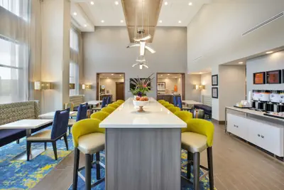 Photo 2 - Hampton Inn & Suites Southwest/Sioux Falls