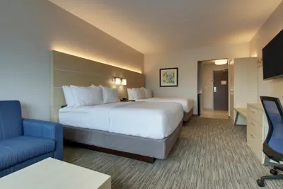 Photo 5 - Holiday Inn Express and Suites-Elizabethtown North by IHG