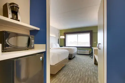 Photo 3 - Holiday Inn Express and Suites-Elizabethtown North by IHG