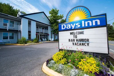Photo 2 - Days Inn Bar Harbor