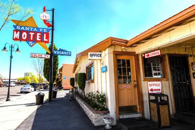 Photo 2 - Santa Fe Motel Tehachapi by Hotel O
