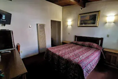 Photo 5 - Santa Fe Motel Tehachapi by Hotel O