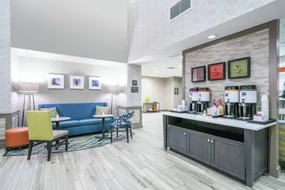 Photo 4 - Hampton Inn & Suites Glenarden/Washington DC