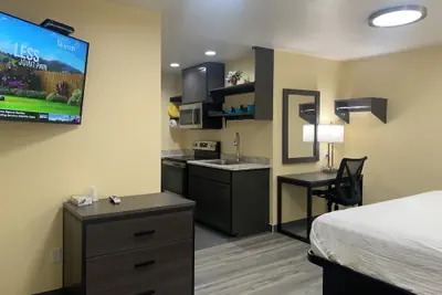 Photo 4 - Relax Inn of Medford