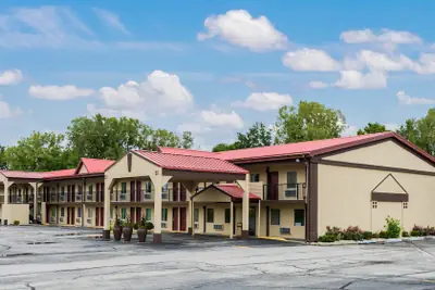 Photo 2 - Red Roof Inn Marion, IN