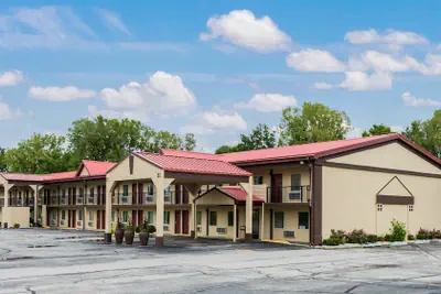Photo 2 - Red Roof Inn Marion, IN