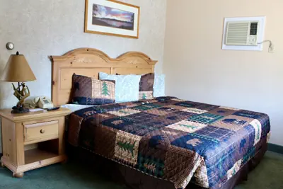 Photo 4 - Lake Haven Motel