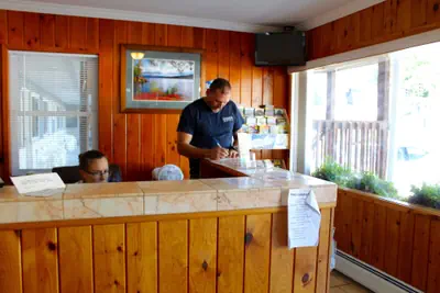 Photo 3 - Lake Haven Motel