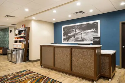 Photo 4 - Hampton Inn Newport