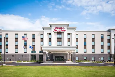 Photo 2 - Hampton Inn & Suites at Wisconsin Dells Lake Delton