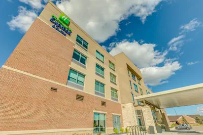 Photo 2 - Holiday Inn Express & Suites Okemos - University Area by IHG