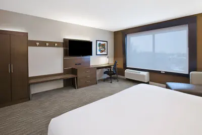 Photo 4 - Holiday Inn Express & Suites Okemos - University Area by IHG