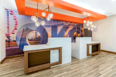 Photo 5 - La Quinta Inn & Suites by Wyndham Oklahoma City Airport