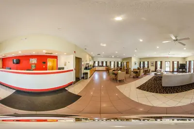 Photo 4 - Econo Lodge Inn & Suites Hardeeville I-95