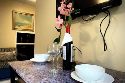 Photo 4 - Sheridan Guesthouse