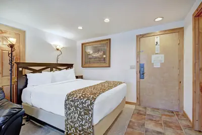 Photo 4 - Ski-in/ski-out Studio W/snowy Alpine Views - Walk To Main St Studio Bedroom Condo by RedAwning