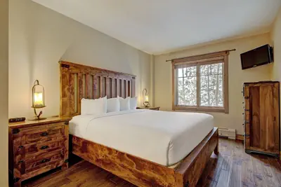 Photo 2 - Luxe 2br 2ba - Rocky Mountain Views + Walk To Mainstreet 2 Bedroom Apts by RedAwning