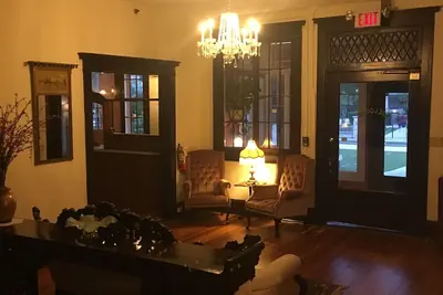 Photo 5 - The DeLand Hotel