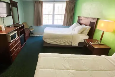 Photo 4 - Knights Inn Lake City