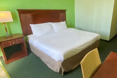 Photo 3 - Knights Inn Lake City