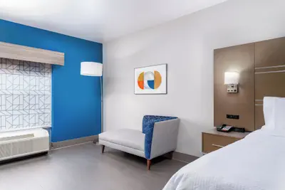 Photo 4 - Holiday Inn Express & Suites Memphis Arpt Elvis Presley Blv by IHG