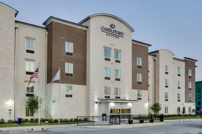 Photo 2 - Candlewood Suites Dallas NW - Farmers Branch by IHG