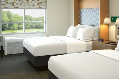 Photo 4 - Holiday Inn & Suites Decatur-Forsyth by IHG