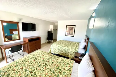 Photo 5 - Budget Inn