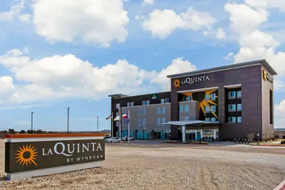 Photo 2 - La Quinta Inn & Suites by Wyndham Sweetwater East
