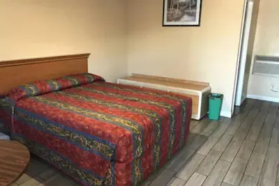 Photo 2 - Pala Motel