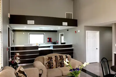 Photo 3 - Americas Best Value Inn & Suites Mont Belvieu Houston
