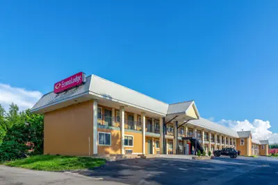 Photo 2 - Econo Lodge East Ridge