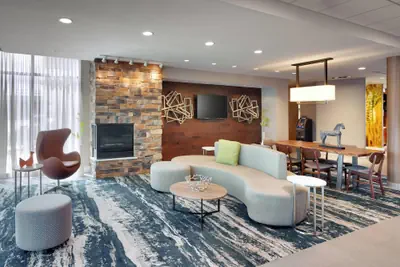 Photo 2 - Fairfield Inn & Suites by Marriott Springfield North