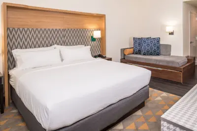 Photo 5 - Holiday Inn Joplin by IHG