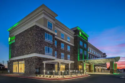 Photo 2 - Holiday Inn Joplin by IHG