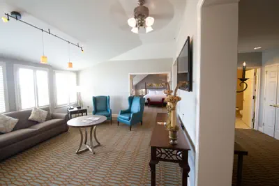 Photo 3 - Virginia Crossings Hotel, Tapestry Collection by Hilton