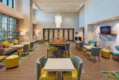 Photo 3 - Hampton Inn & Suites Sacramento at Csus