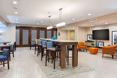 Photo 4 - Hampton Inn Wetumpka