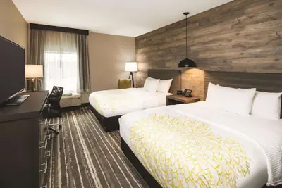Photo 5 - La Quinta Inn & Suites by Wyndham Atlanta South - McDonough