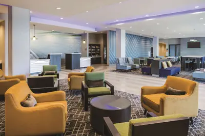 Photo 4 - La Quinta Inn & Suites by Wyndham Atlanta South - McDonough