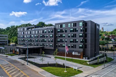 Photo 2 - Hotel Indigo Pittsburgh University-Oakland by IHG