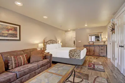 Photo 4 - Winter Ski-in/out Studio Sleeps 4, Steps To Historic Main St Studio Bedroom Condo by RedAwning