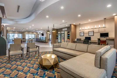 Photo 4 - Comfort Suites Fort Lauderdale Airport & Cruise Port